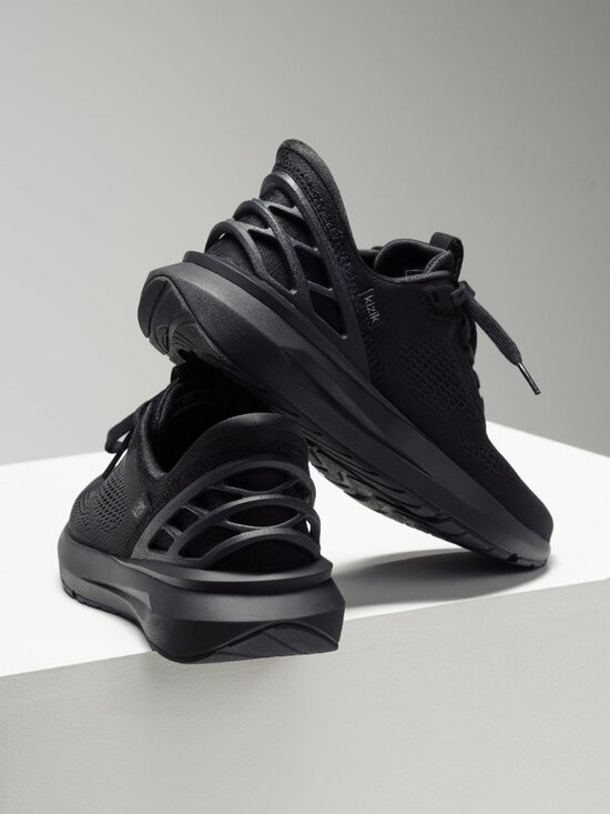 KIZIK $140 Men\'s Athens 2 Hands-Free Blackout Sz 7 NIB!
